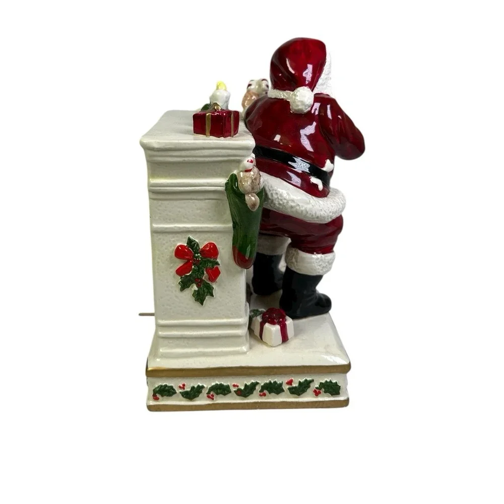 Enesco Corporation Here's Comes Santa With Dog Music Box Design Rusynyk Otagiri